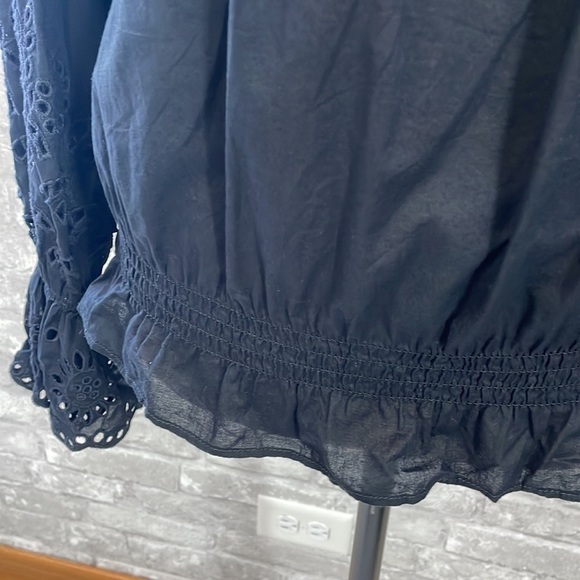 Gap Black Eyelet Sleeve Top - Picture 5 of 6